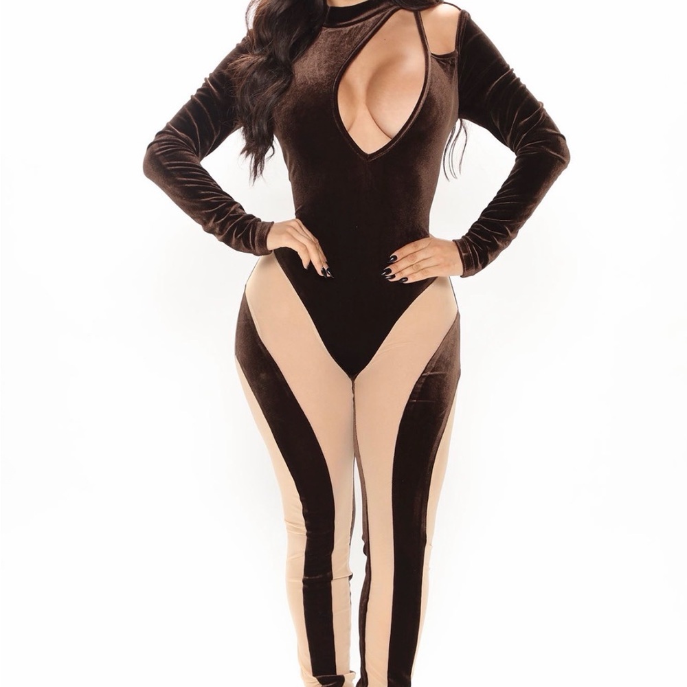 Fashion Nova Velvet Kiss Jumpsuit – Size S (Chocolate/Brown)